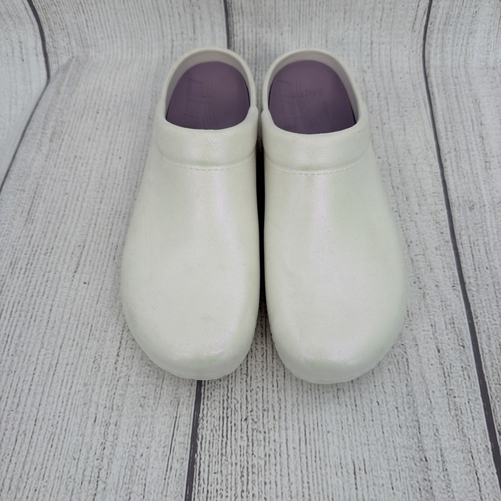 Dansko Kane Clogs Womens 41 White Iridescent Pearl Slip On Molded Shoes Comfort